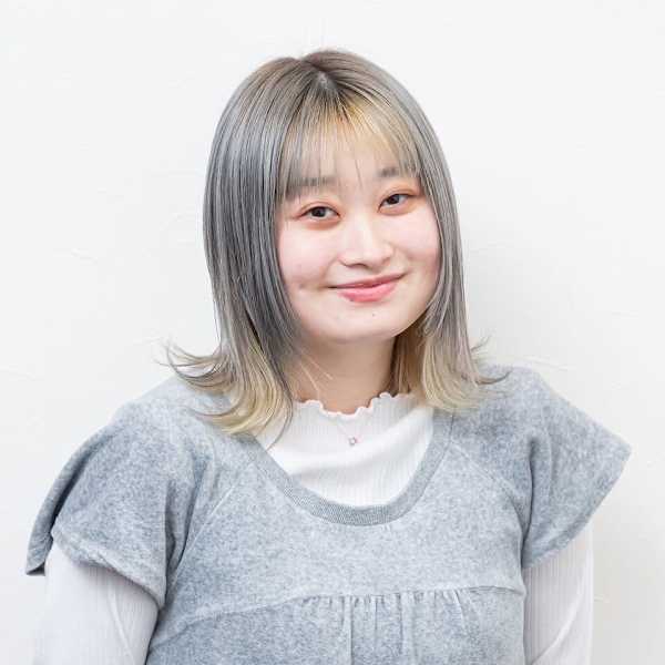 HAIR WORKS bona.【ヘアワークスボナ】のスタッフ紹介。下山萌華