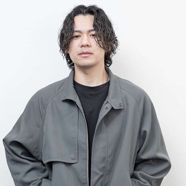 HAIR WORKS bona.【ヘアワークスボナ】のスタッフ紹介。星野　義樹