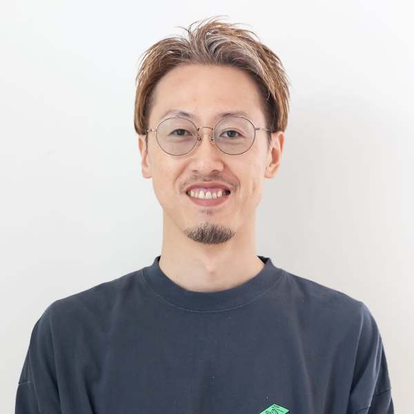 HAIR WORKS bona．前橋店【ヘアワークスボナ マエバシテン】のスタッフ紹介。坂田鉄平     指名料＋￥1,100