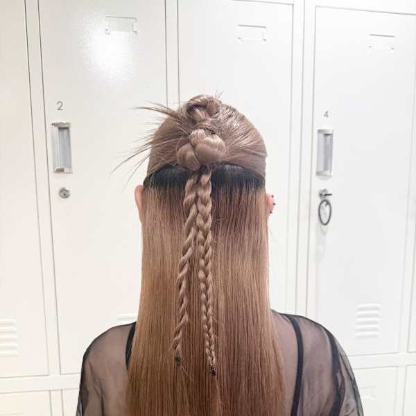 ハーフアップ/カチモリ/タイトアレンジ/お呼ばれヘア