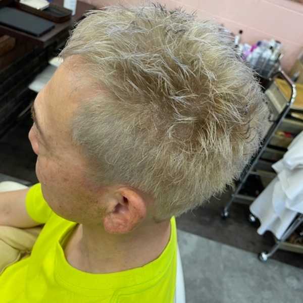 ベリーショート（ハイトーン・マット）|Hair & Make Herz