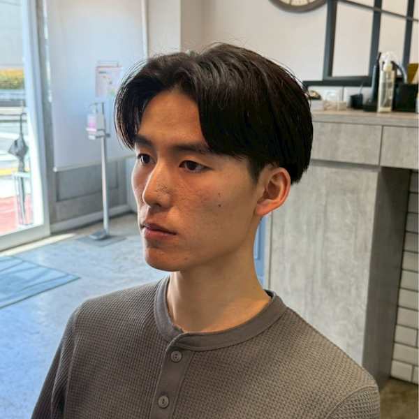 センターパート 韓国ヘア ショートセンターパート ツーブロ