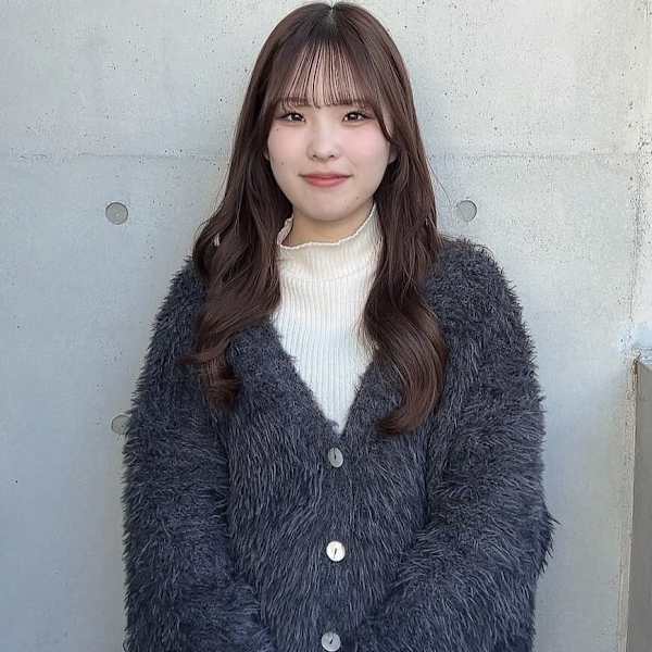 dina by artina 立川店【ジーナ バイ アルティナ タチカワテン】のスタッフ紹介。小松愛莉