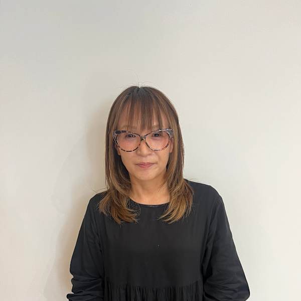SALONS 京阪守口市駅京街道店【サロンズ ケイハンモリグチシエキキョウカイドウテン】のスタッフ紹介。シュガー ママ