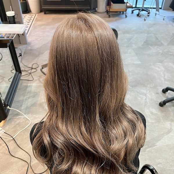 【Lolonois中津】明るめグレージュ|Lolonois 中津【ロロネー】