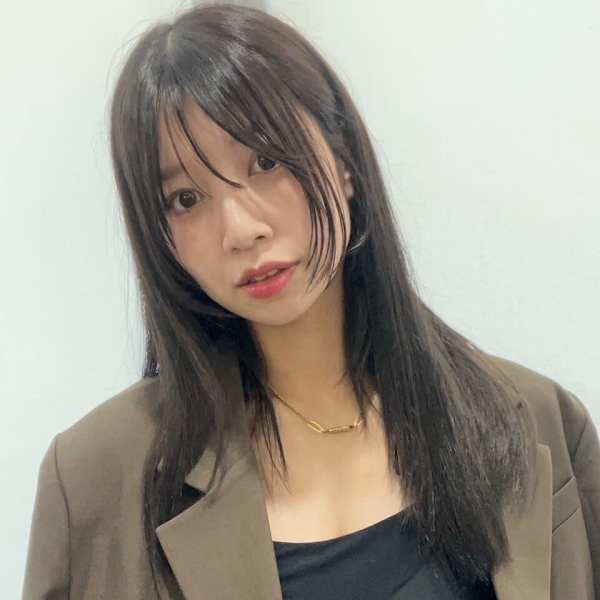 小顔をつくるフェイスレイヤーカット|ARiA TWiN by ECLART