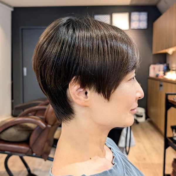 大人の上品さ漂う美シルエットショート