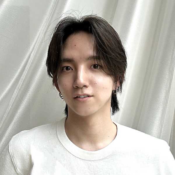 Violet`jem 【バイオレットジェム 】【バイオレットジェム】のスタッフ紹介。櫻井 圭吾
