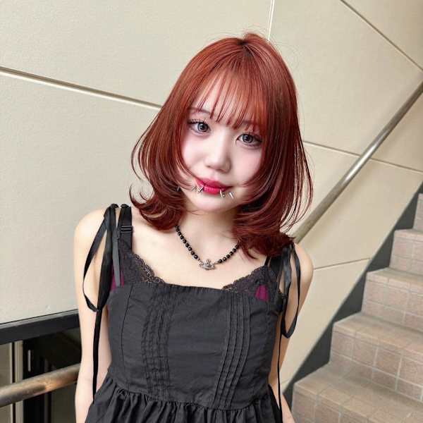 ケイ*10〜20代ハッシュカット ミディアムウルフ