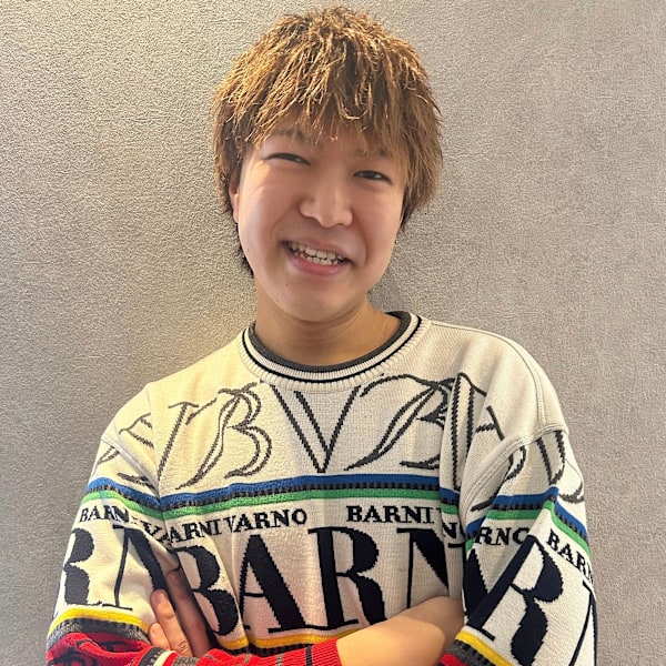 coto 福井大和田店 髪質改善トリートメント&ハイトーンカラー【コト フクイオオワダテン カミシツカイゼントリートメントハイトーンカラー】のスタッフ紹介。酒井駿介