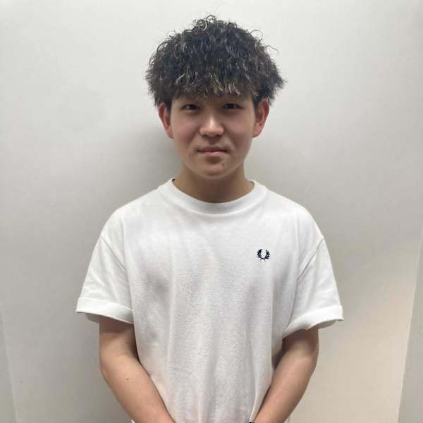 hair Mission 心斎橋店【ヘアー　ミッション　シンサイバシテン】のスタッフ紹介。小川　龍馬