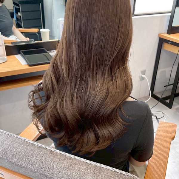 オリーブベージュシアーカラー＊ゆる巻きニュアンスカラー