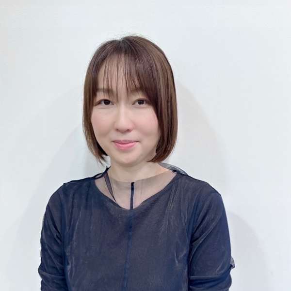 半個室 rire hair 箱崎店【ハンコシツリールヘアーハコザキテン】のスタッフ紹介。坂口直美