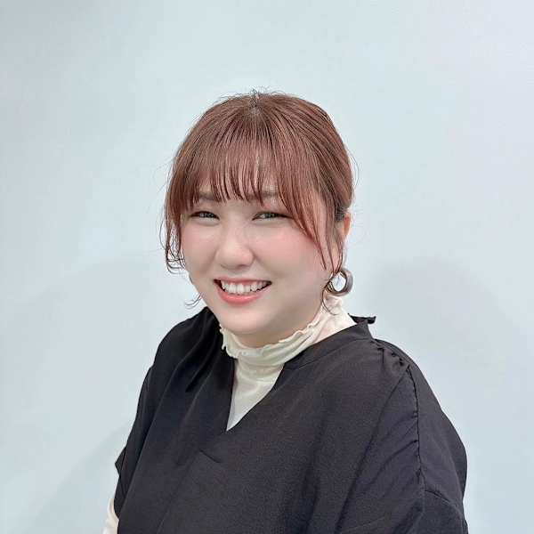 半個室 rire hair 箱崎店【ハンコシツリールヘアーハコザキテン】のスタッフ紹介。田口喜代美