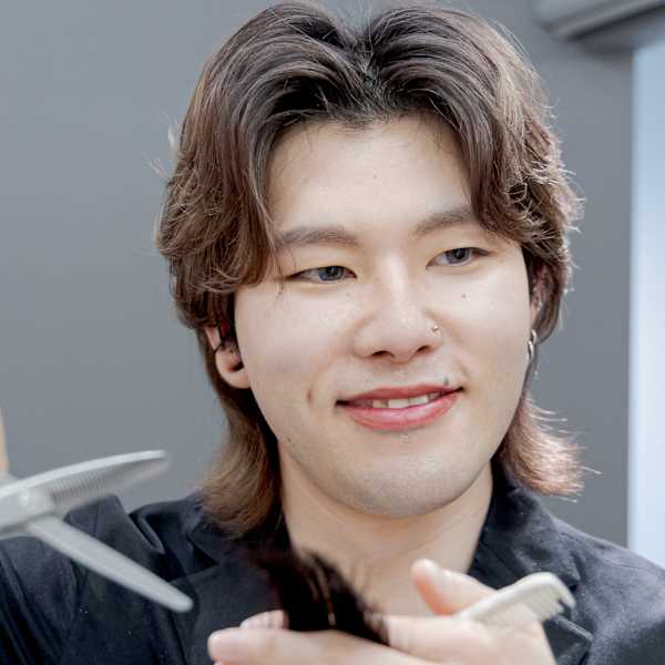 理容室 hair studio ARUIM 代官山.恵比寿【ヘアスタジオ アルム】のスタッフ紹介。塚原裕太