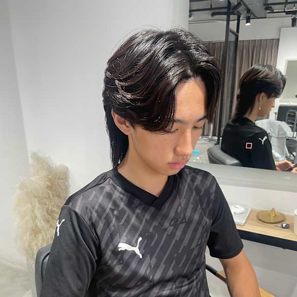 毛流れセンターパートウルフ