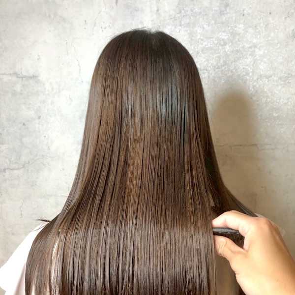 艶感たっぷり髪質改善ストレート