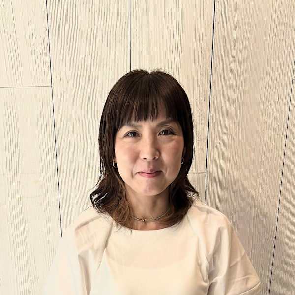 EARTH/M 新小岩店【ヘアメイクアースモード  シンコイワテン】のスタッフ紹介。吉岡 美枝子