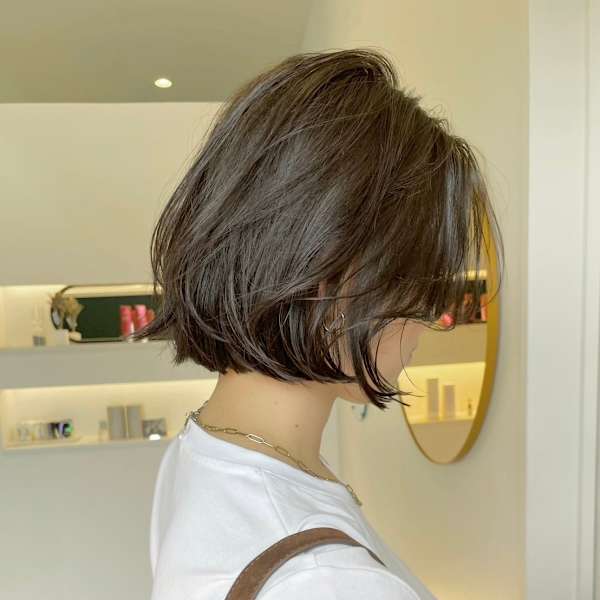 透け感カラーと柔らかボブ