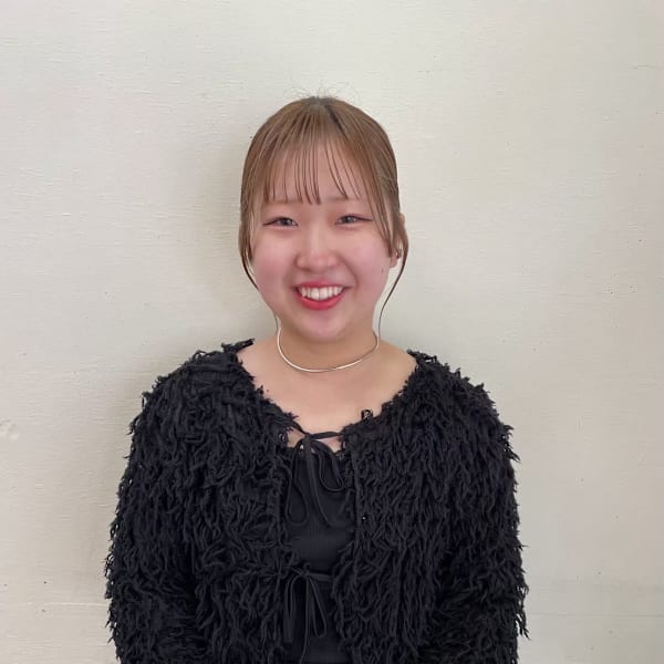milco 蕨店【ミルコワラビテン】のスタッフ紹介。朽木　理央