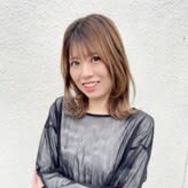 YUIMARL【ユイマァル】のスタッフ紹介。AKANE