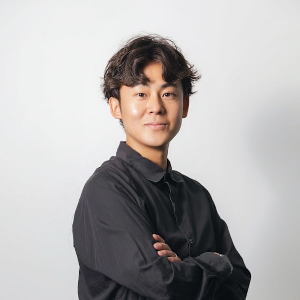 日日 hair salon【ヒビヘアサロン】のスタッフ紹介。TAKAHIRO MAGARA