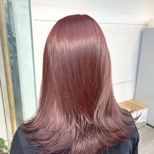 韓国レイヤー大人ミディレッドブラウン似合わせカットイメチェン