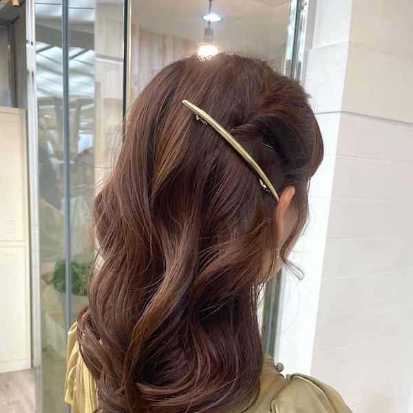 バレッタアレンジ結婚式ヘアお呼ばれヘアセット大人レイヤー