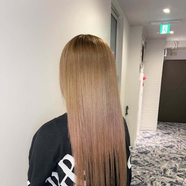 ハイトーンにブラックインナー