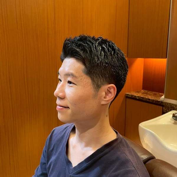 銀座　理容室　アップバングショート
