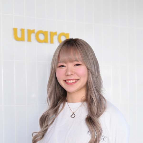 urara hair&spa 表参道【頭浸浴/ヘッドスパ】【ウララヘアアンドスパ オモテサンドウ トウシンヨク ヘッドスパ】のスタッフ紹介。AYA