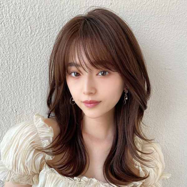 30代40代に人気の大人かわいい前髪ありのくびれショート