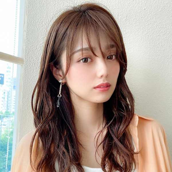 30代40代に人気の大人かわいい前髪ありのくびれショート