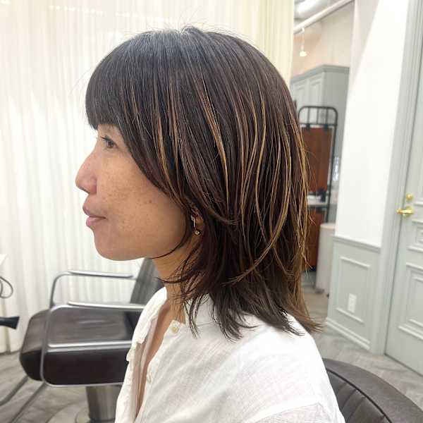 ミディアムレイヤースタイル