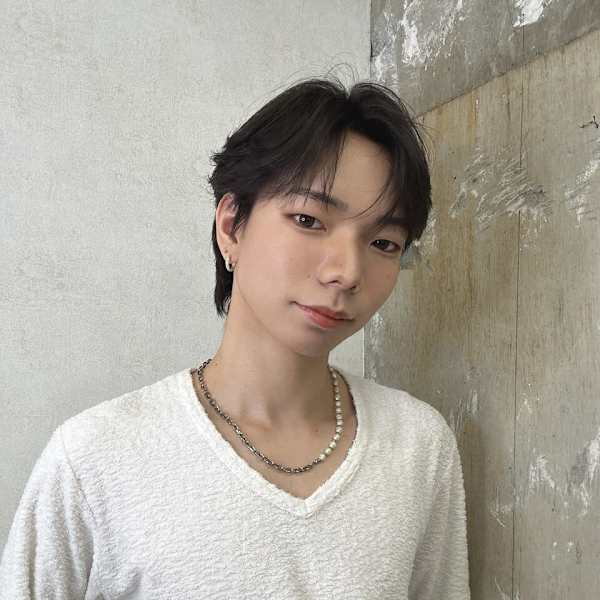 E L E N hair&beauty【エレンヘアーアンドビューティー】のスタッフ紹介。爲石　虎太郎