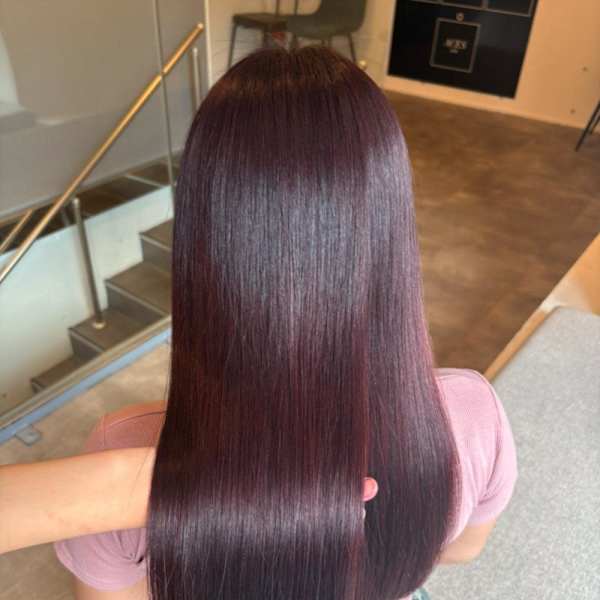 チェリーレッド