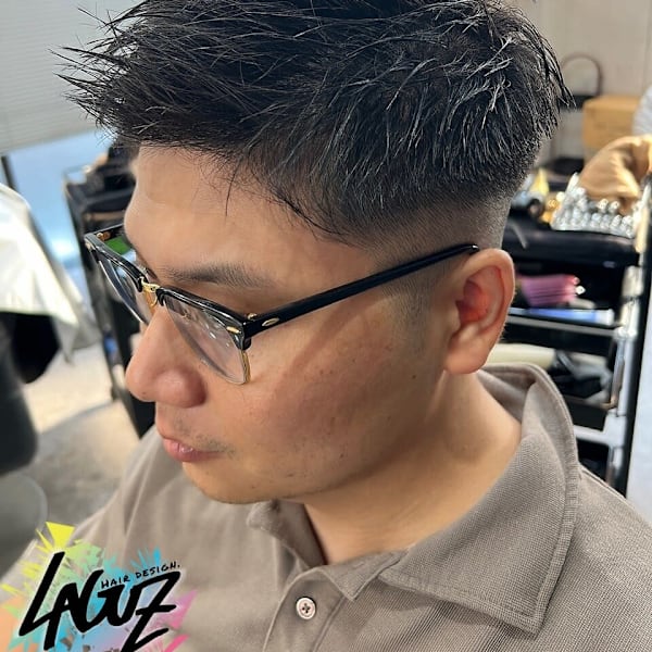 スタイリッシュメンズアップバンクフェードカット|LAGUZ 茅ヶ崎 髪質改善 ヘアアレンジ