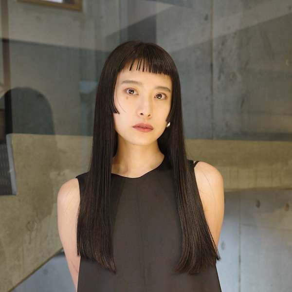 【田中結】ロング　眉上バング　ストレートパーマ　うるつや