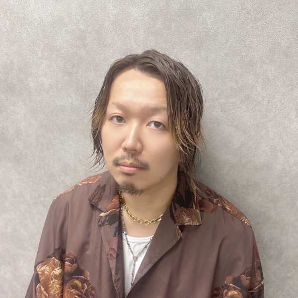 ILLUME by LINKTH 大宮 髪質改善&トリートメント【イルームバイリンクス オオミヤ カミシツカイゼンアンドトリートメント】のスタッフ紹介。ニイジマ ユウスケ
