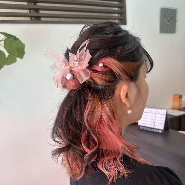 ハーフアップ　お呼ばれヘアー