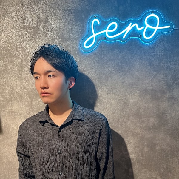 sero hair design【セロヘアデザイン】のスタッフ紹介。安部 健斗