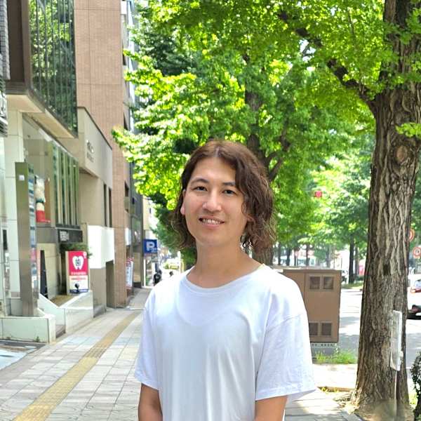 Nest【ネスト】のスタッフ紹介。渡辺　弘樹