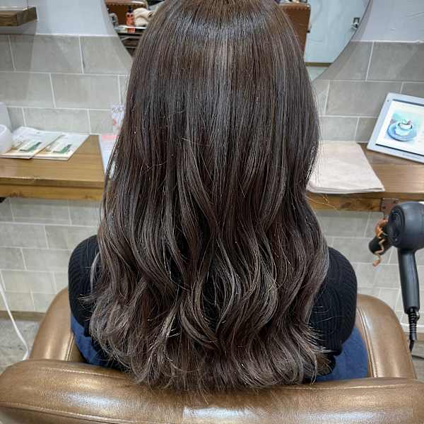 【CRESCENDO】アッシュグレー×ハイライトカラー|CRESCENDO