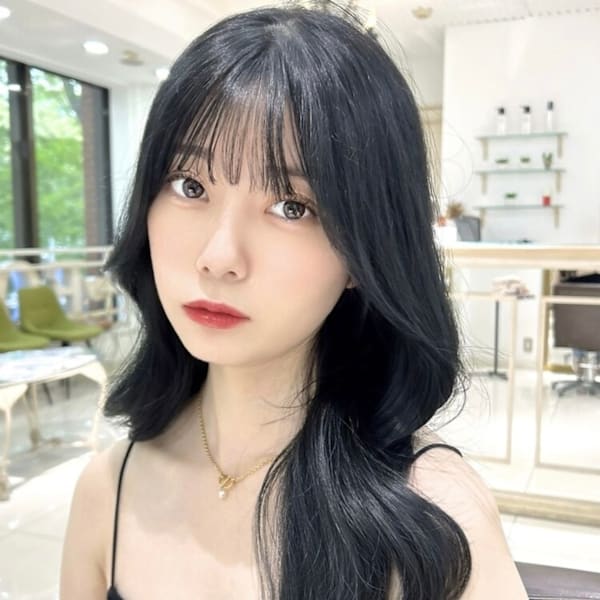 ブルーブラックイメチェン髪質改善小顔美髪韓国風巻き前髪顔周り