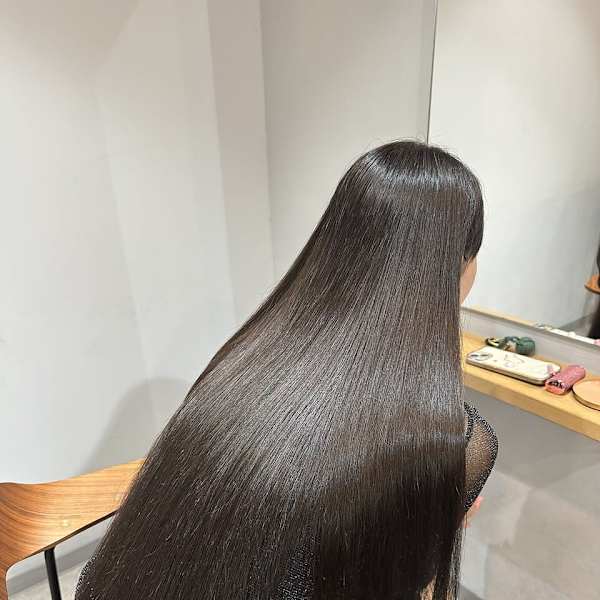 圧倒的なツヤ！髪質改善ストレート