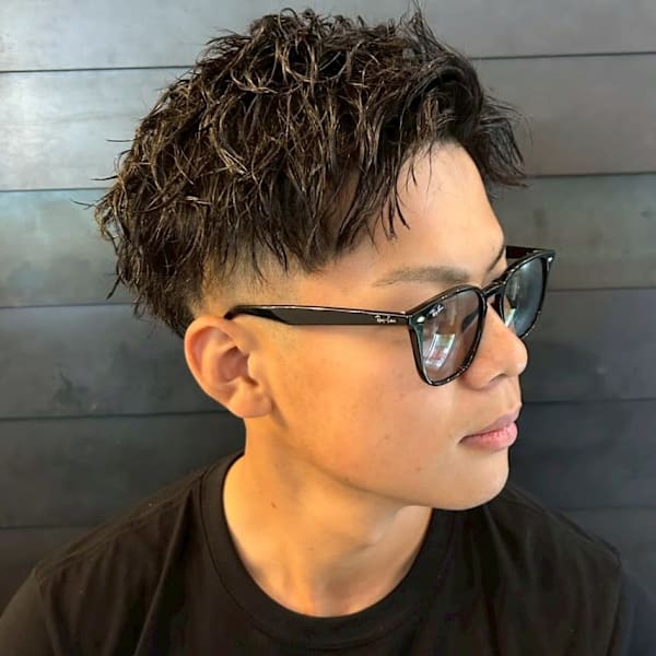 ツイスパ サイドパート フェードカット ツーブロック|全室完全個室 THIS IS BARBER 4th