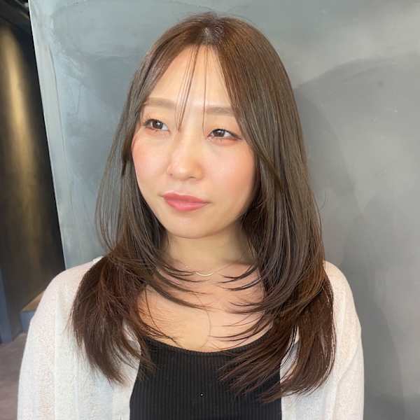ミディアムレイヤー ハッシュカット