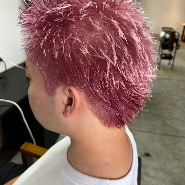 スパイキーショート×ホワイトピンク