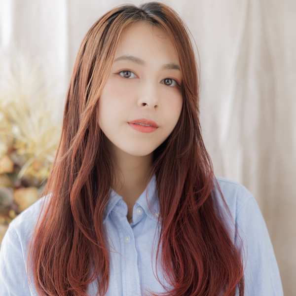 ツヤ感ワインレッドこなれエアストレート エンドカラー