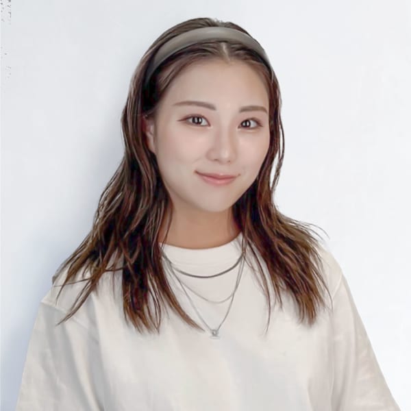 IT by ALBUM 八王子店【アイティー バイ アルバム】【アイティーバイアルバム】のスタッフ紹介。佐藤 杏樹